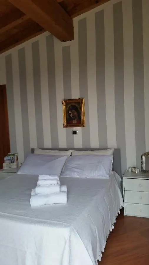 B&B Campovolo Monzambano Bed & Breakfast